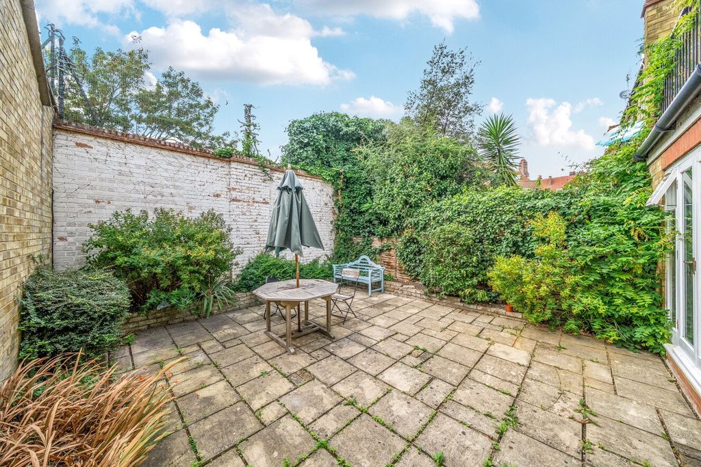 Property photo 3 of 10 Picture No. 09