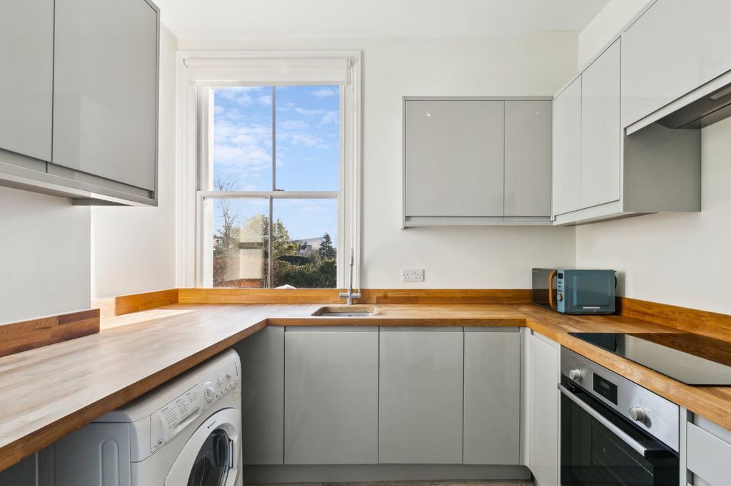 Property photo 3 of 15 Kitchen
