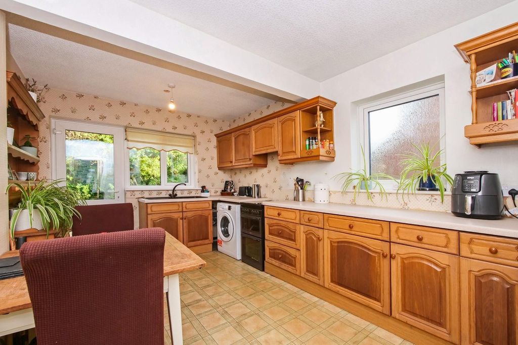 Property photo 3 of 21 Pnmb0710.Jpg