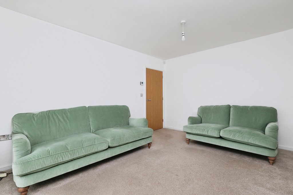 Property photo 3 of 15 Living Room