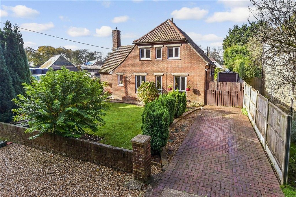 Property photo 1 of 13 External Front Web..