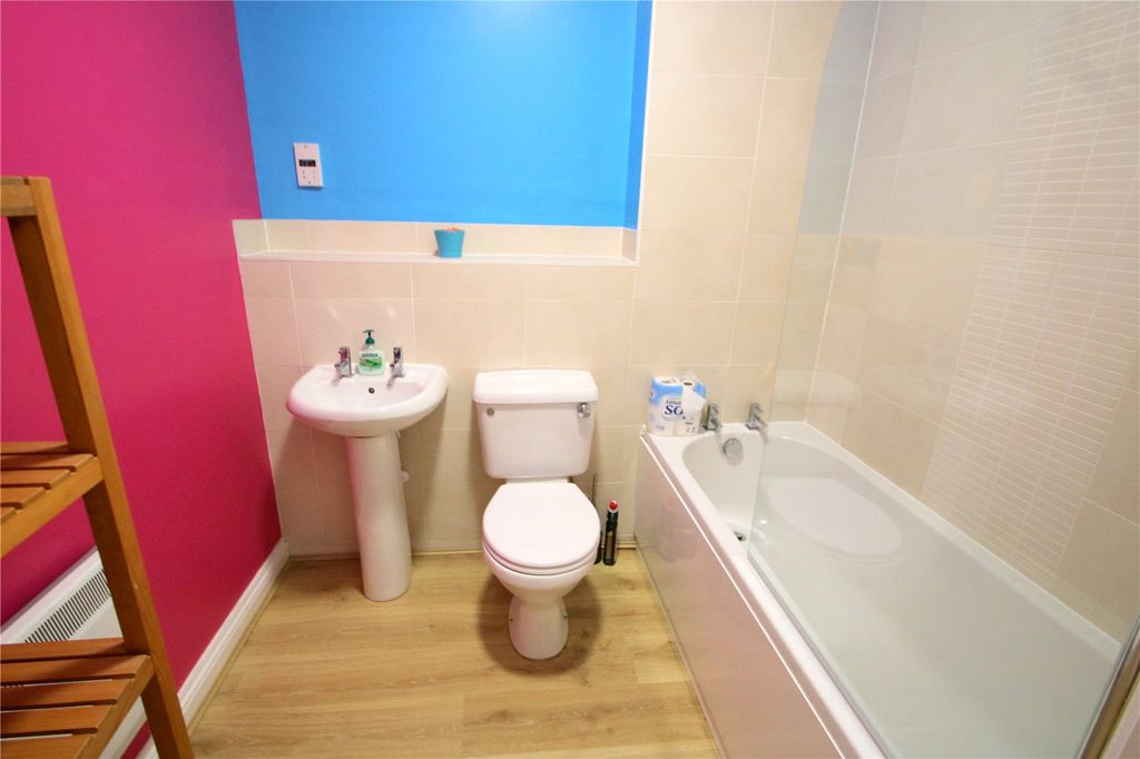 Property photo 3 of 12 Picture No. 20