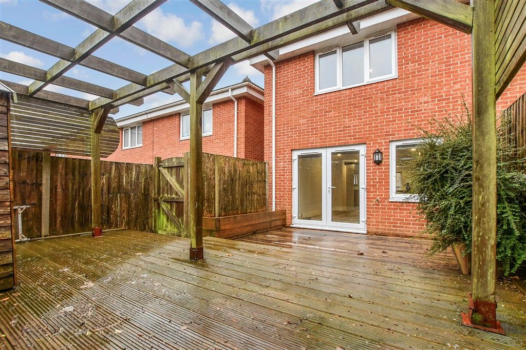 Property photo 2 of 11 Patio / Decking