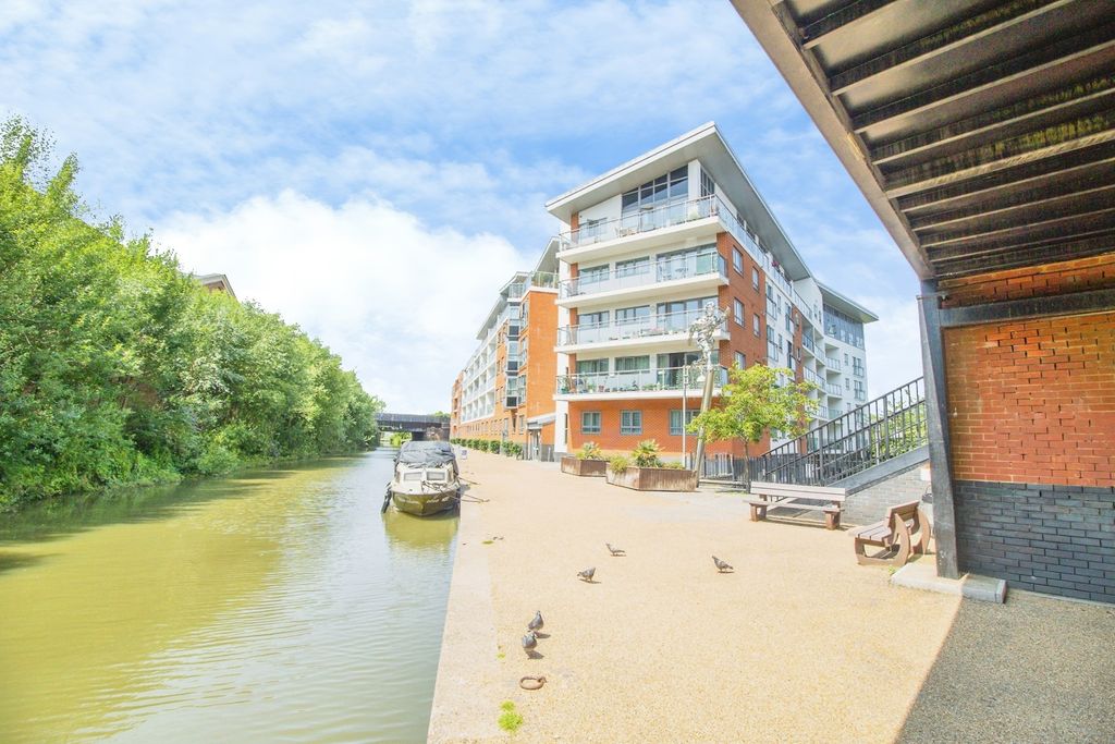 Property photo 1 of 16 Pbox-Img.Jpg