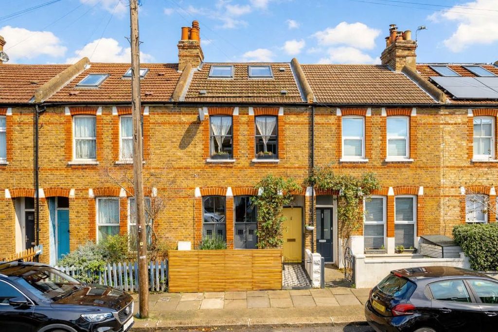 Property photo 2 of 8