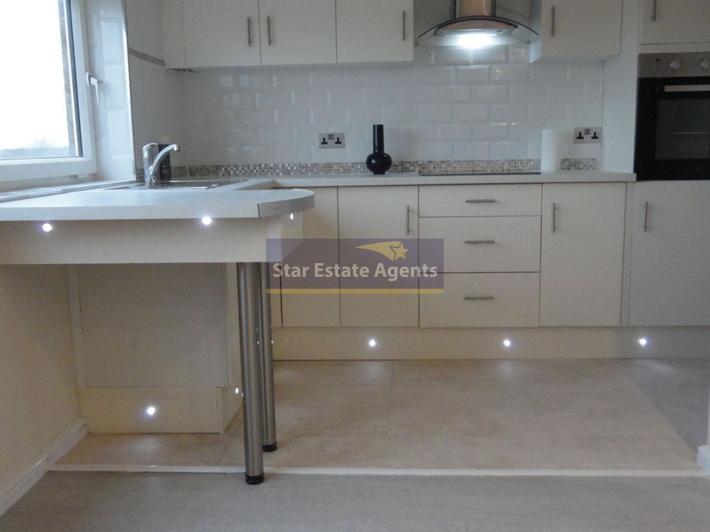 Property photo 3 of 5 c1E3d87458124E29A2657931c8Aa9A8F8F3E44d8