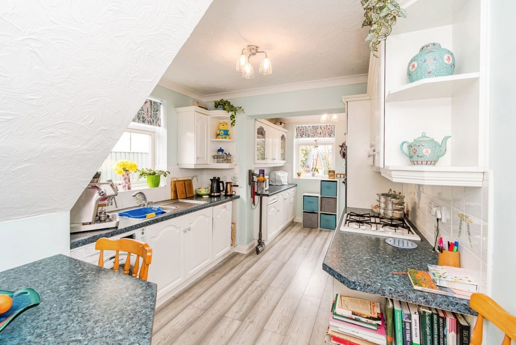 Property photo 3 of 20 Pbox-Img.Jpg