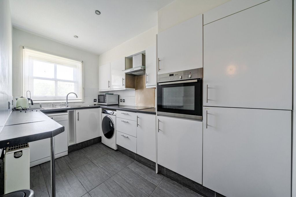 Property photo 2 of 16 1468466-1-6A16E9E...