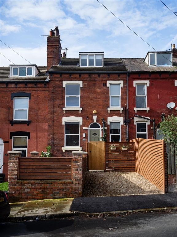 Property photo 1 of 18 Front