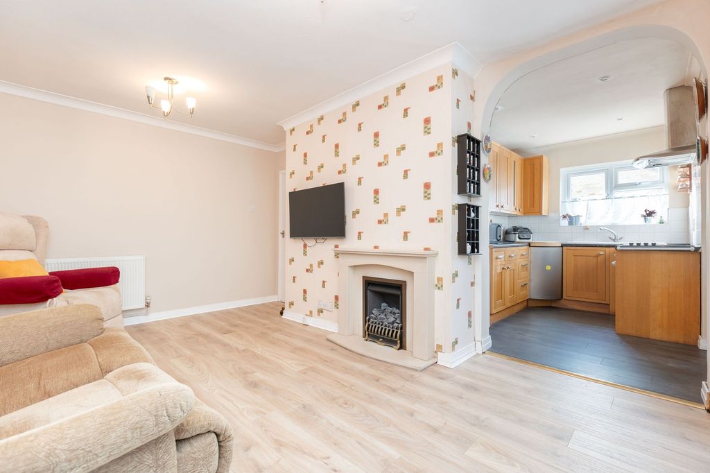 Property photo 3 of 15