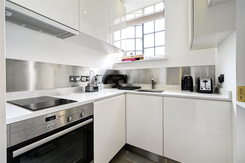 Property photo 2 of 7 Picture No. 06