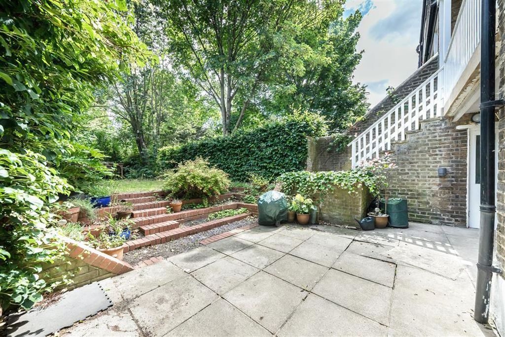 Property photo 3 of 10