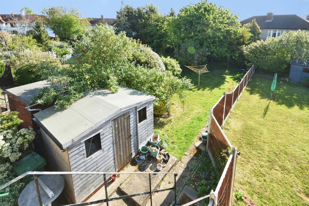 Property photo 3 of 14