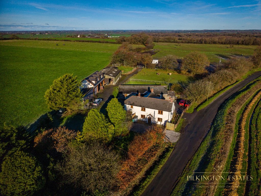 Property photo 2 of 32 4687853