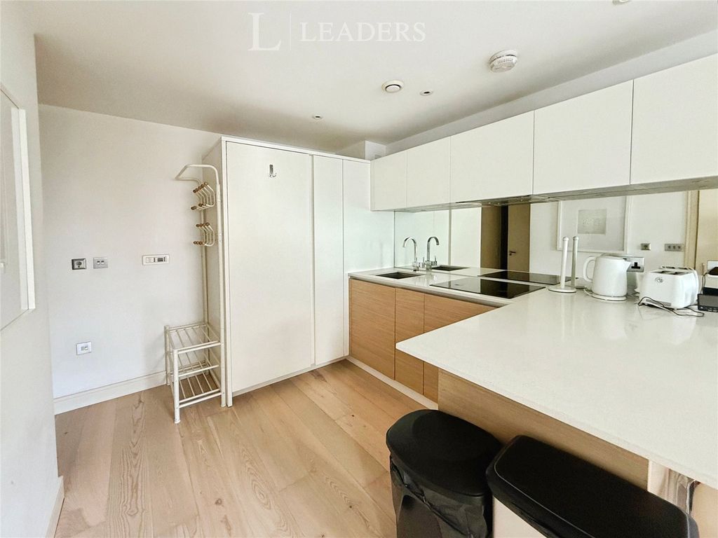 Property photo 2 of 6 Picture No. 06