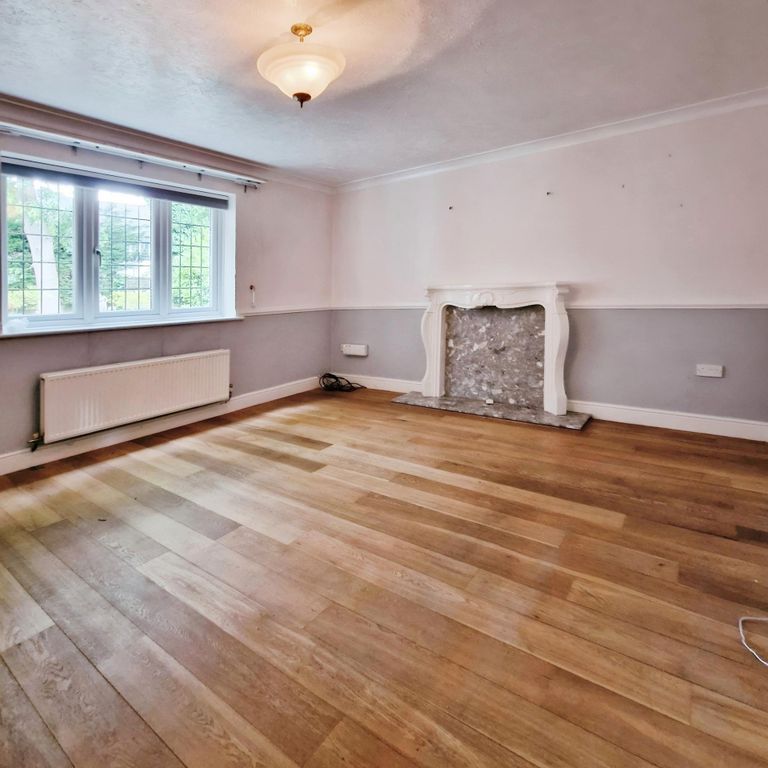 Property photo 2 of 19 Photo 13