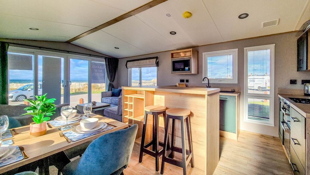 Property photo 2 of 15 Untitled 3