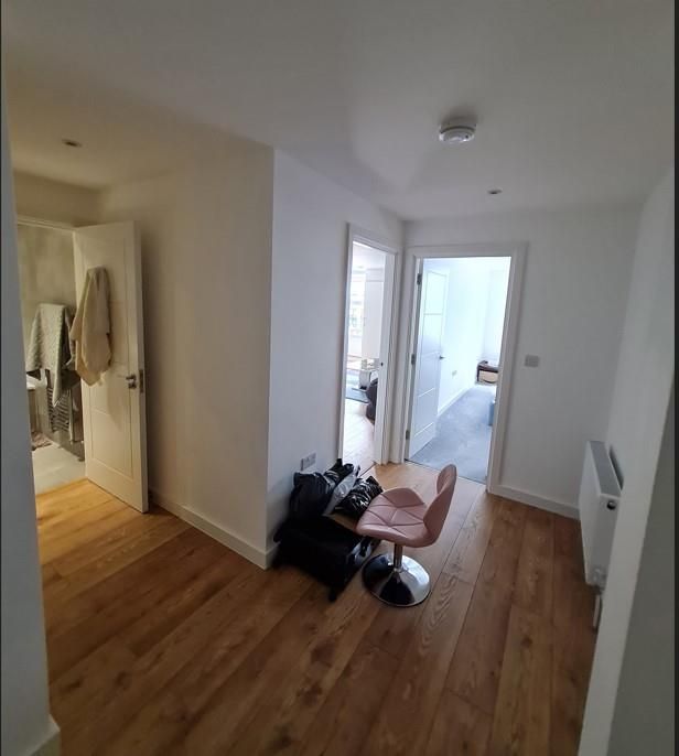 Property photo 2 of 8 Hallway