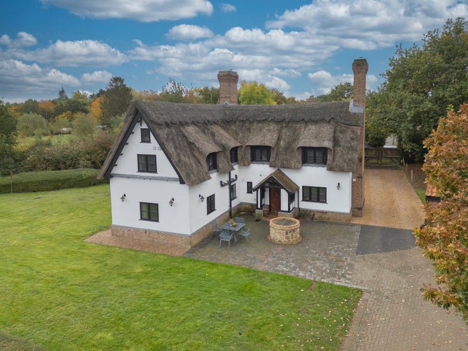 Property photo 1 of 42