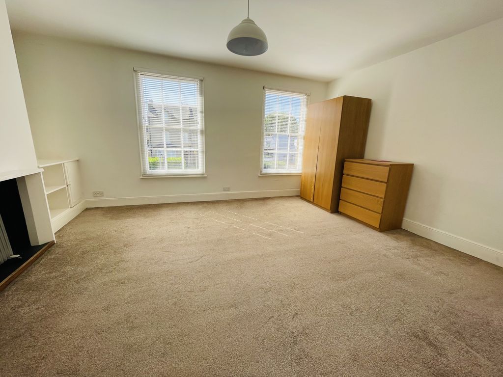 Property photo 2 of 4 Gallery