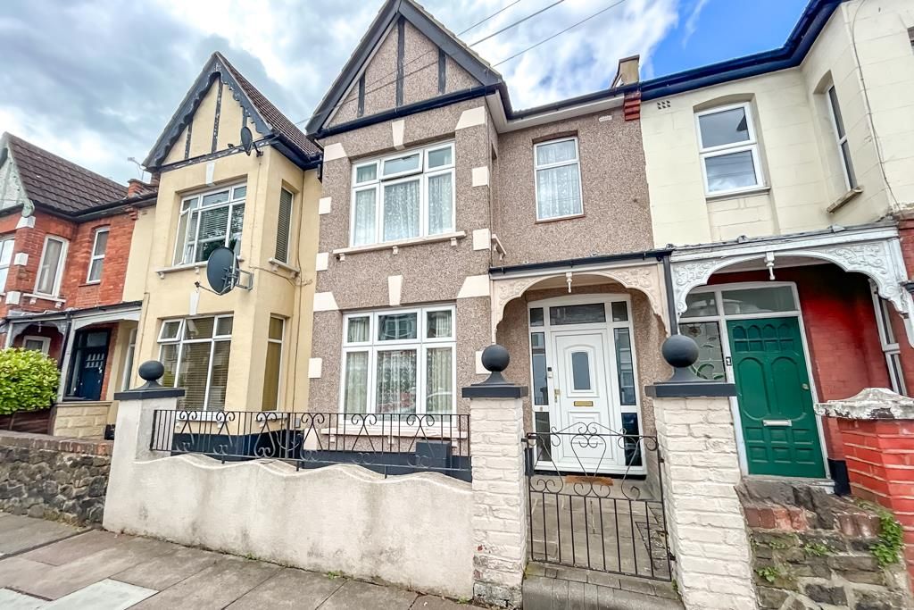 Property photo 1 of 11