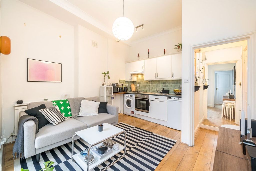 Property photo 3 of 6