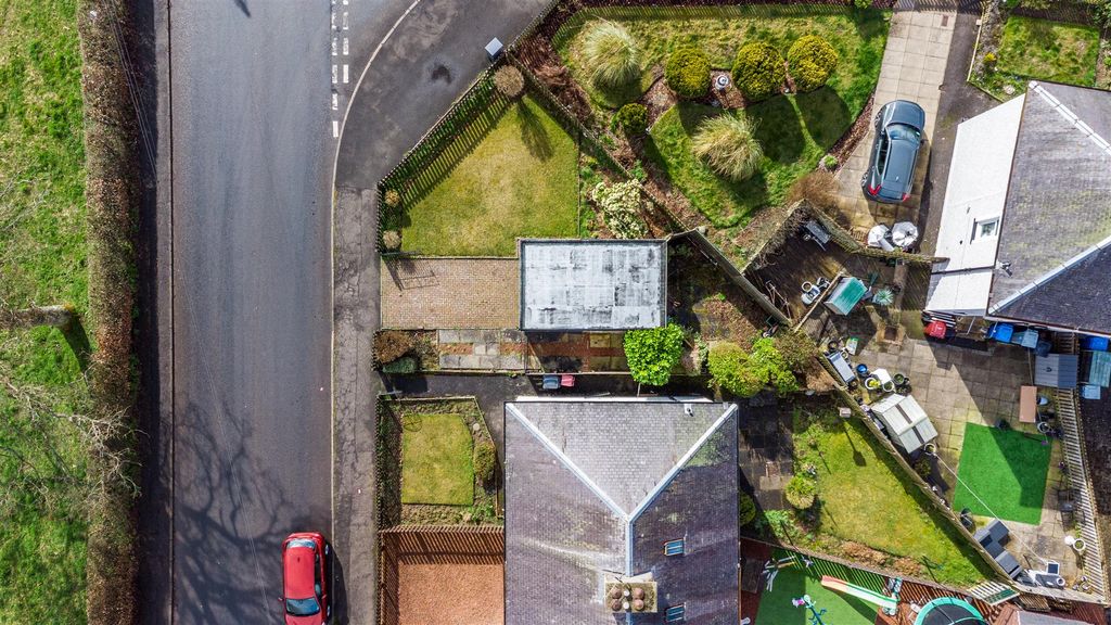 Property photo 3 of 21 Sidehead Road-1.Jpg