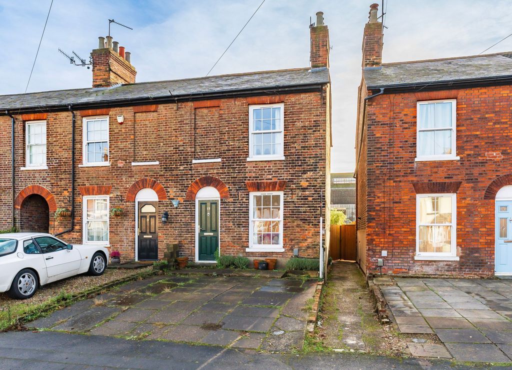 Property photo 1 of 17