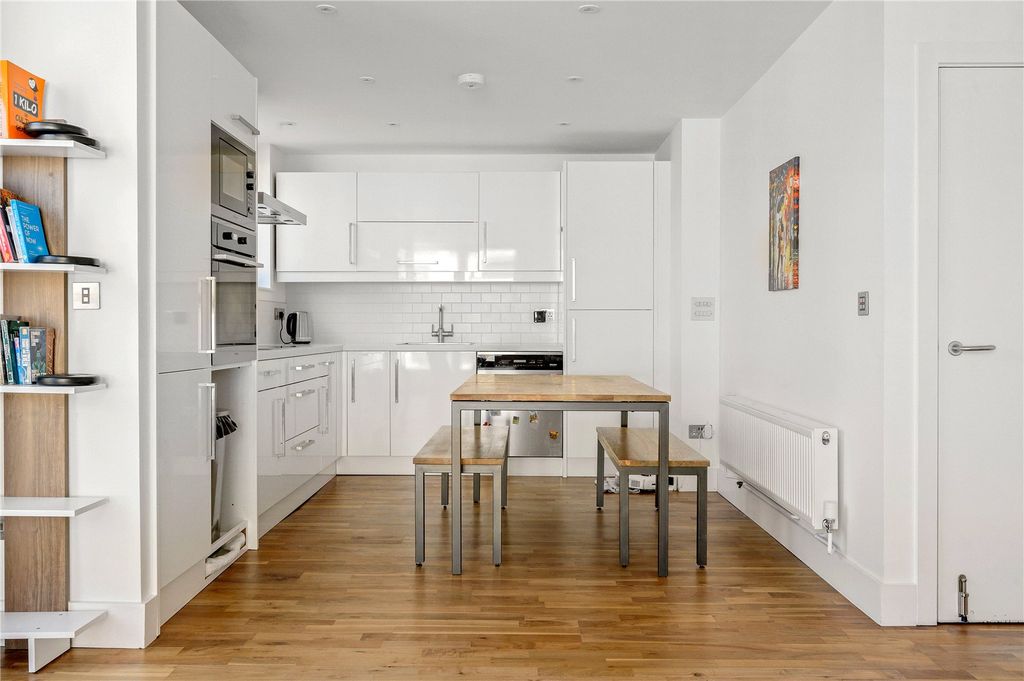 Property photo 2 of 18 Kitchen Diner