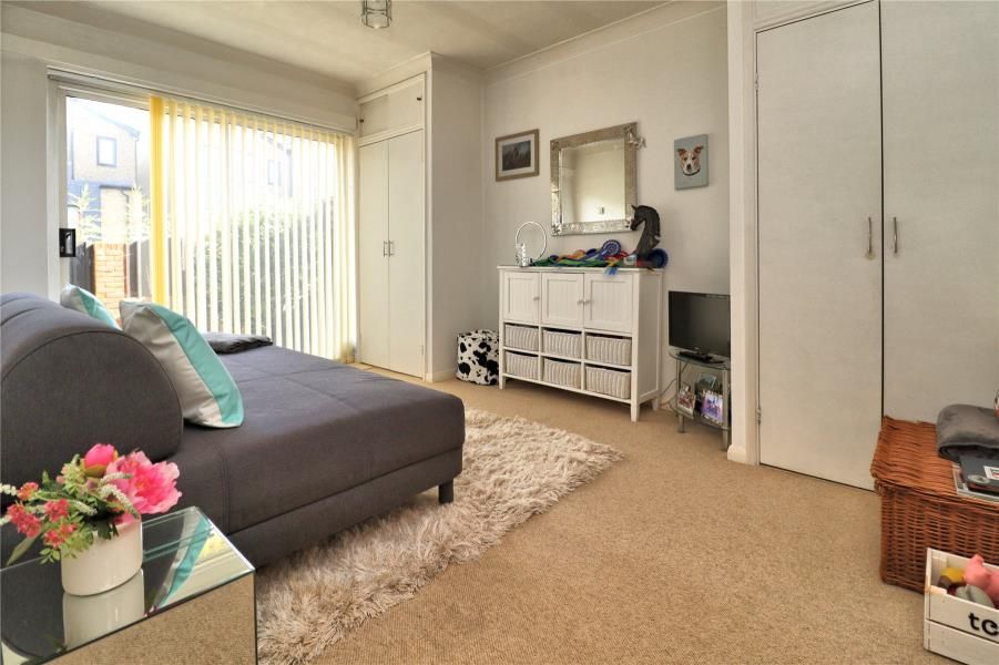 Property photo 3 of 6