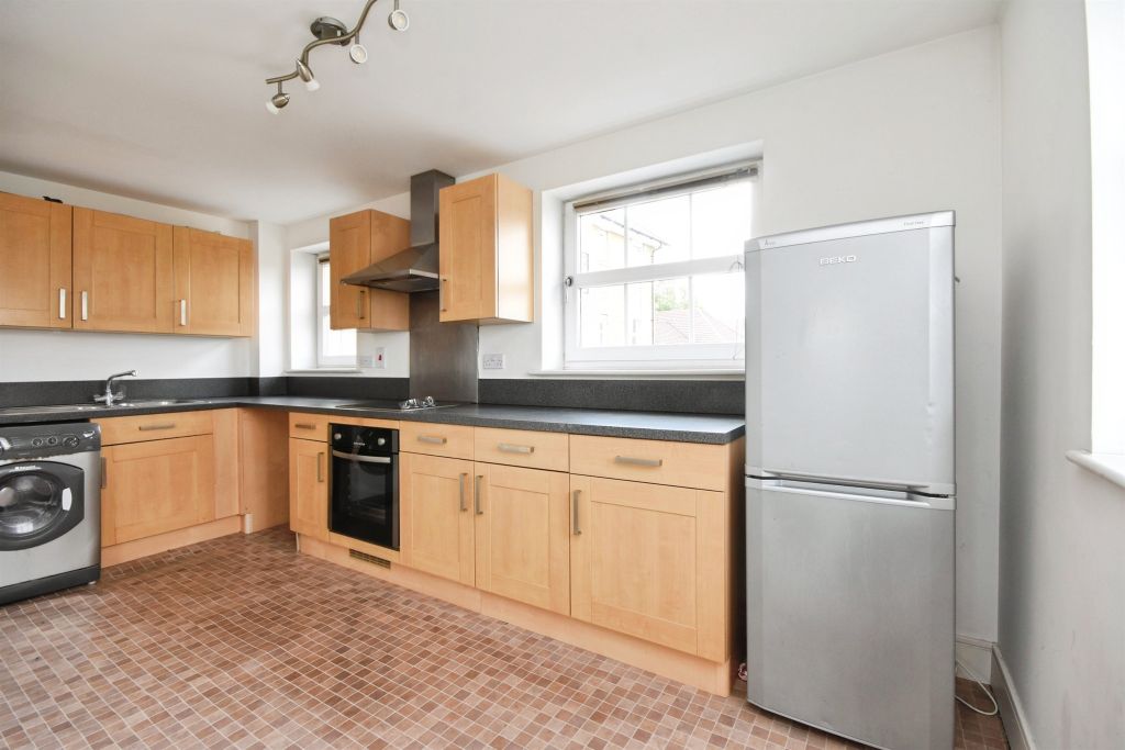 Property photo 3 of 17