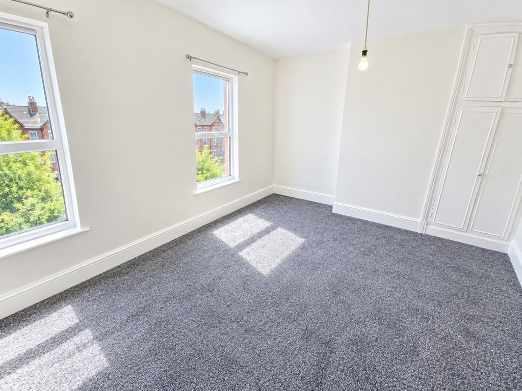Property photo 3 of 6