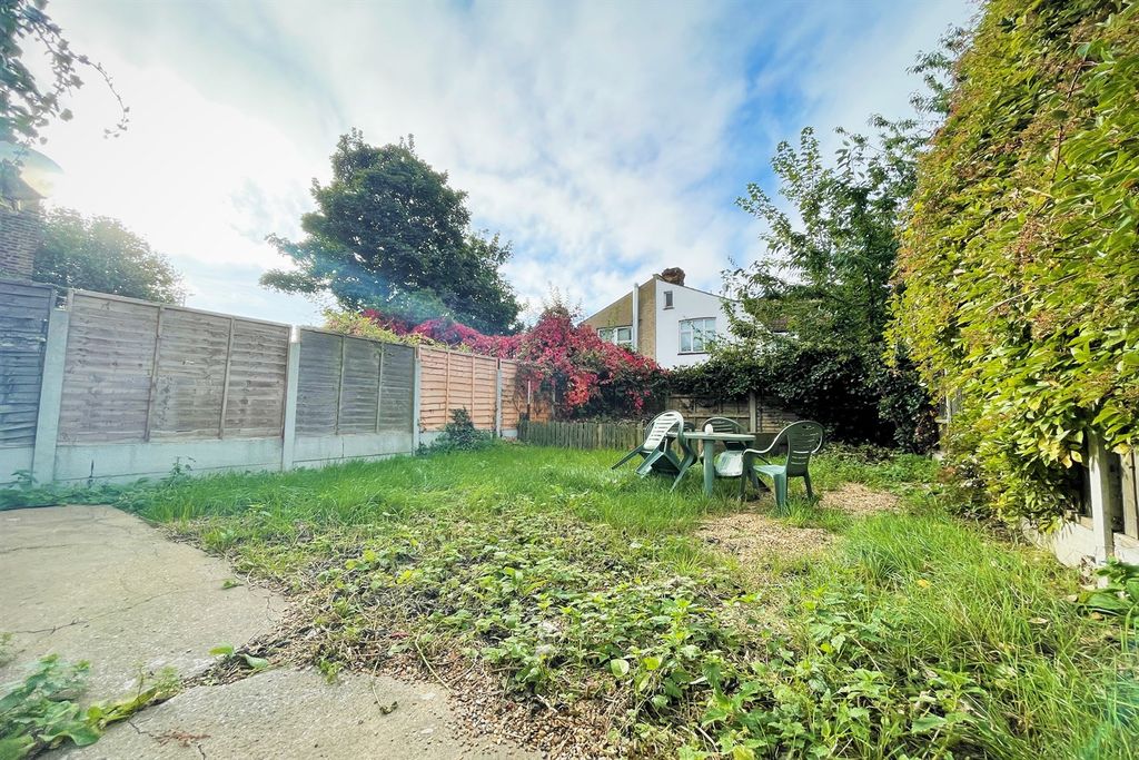 Property photo 3 of 4