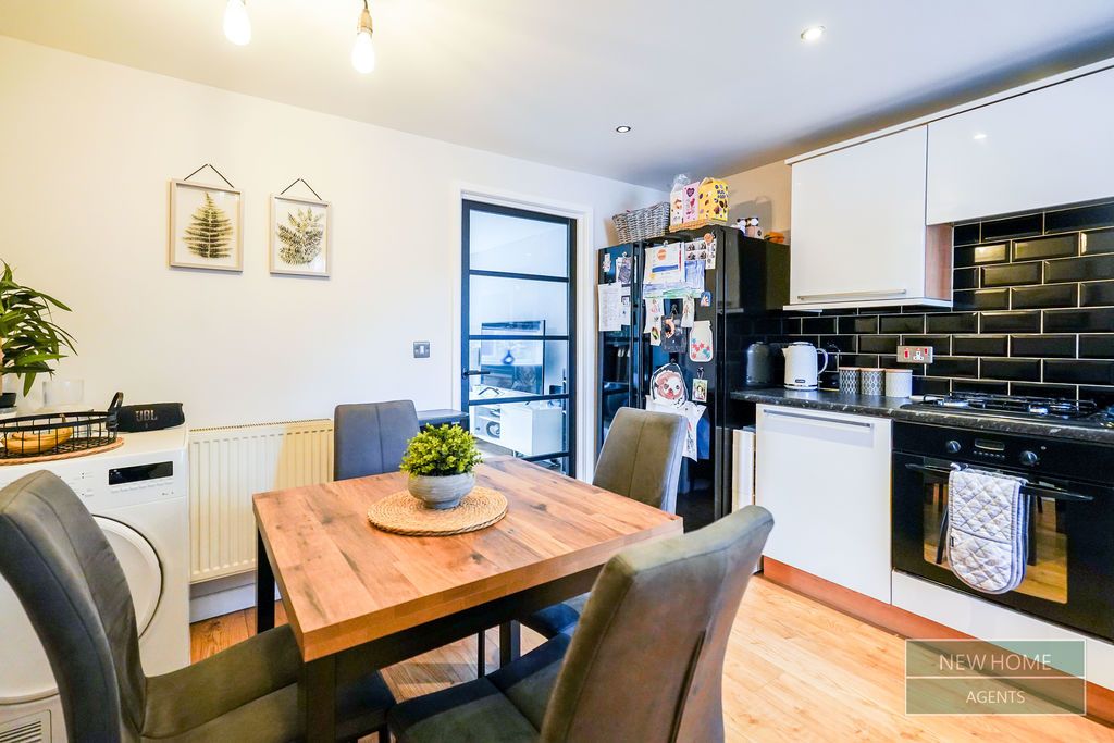 Property photo 2 of 16 Photo 10