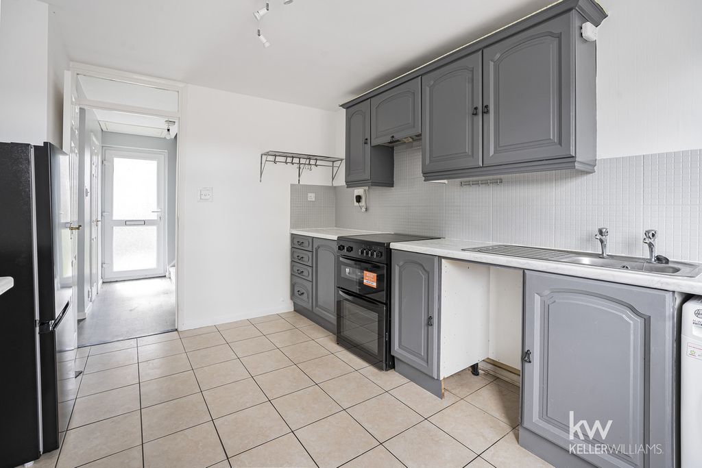 Property photo 2 of 15