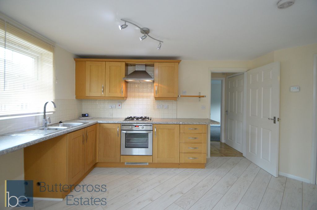 Property photo 2 of 16 Kitchen