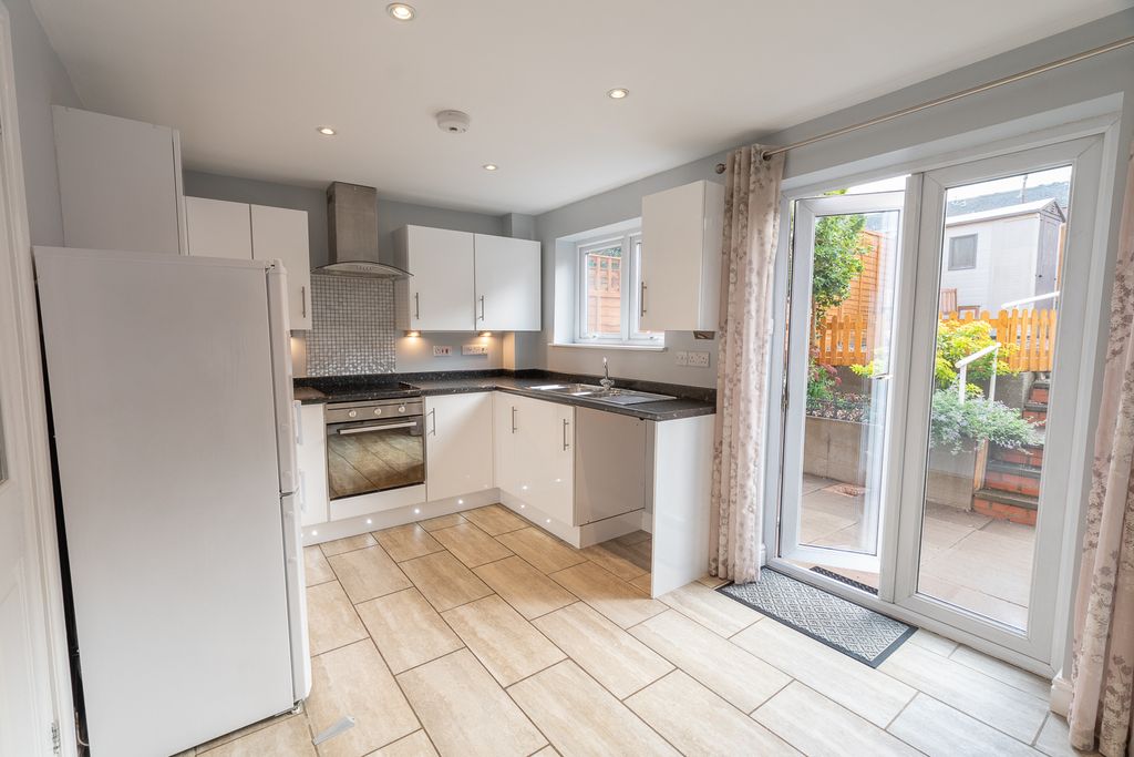 Property photo 2 of 13 Photo 7