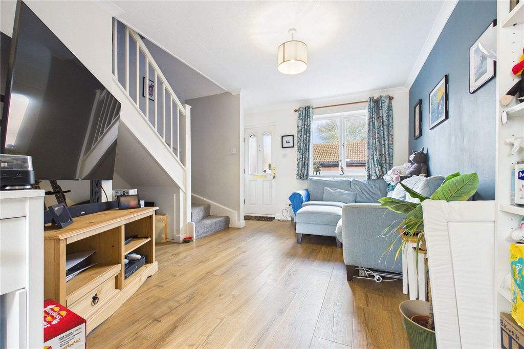 Property photo 2 of 12 Living Room