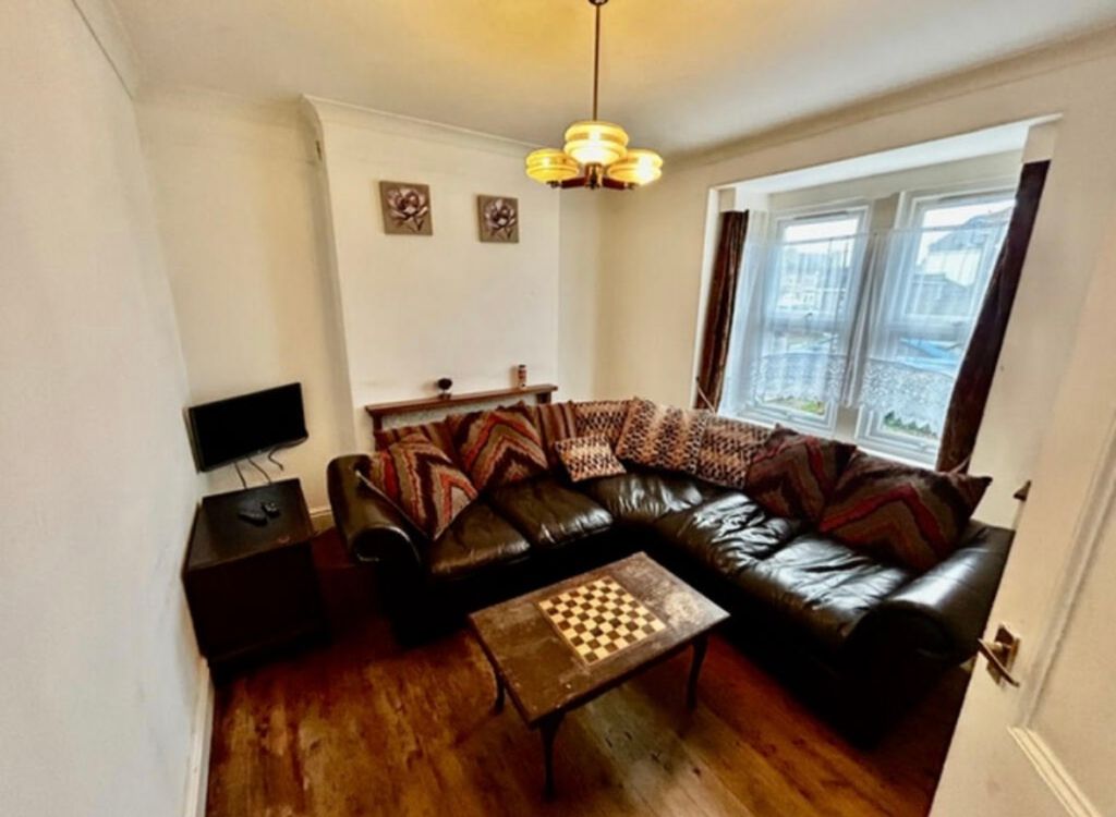 Property photo 2 of 13 Img_8027