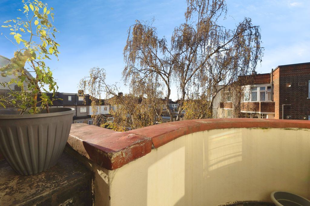 Property photo 3 of 19 Balcony