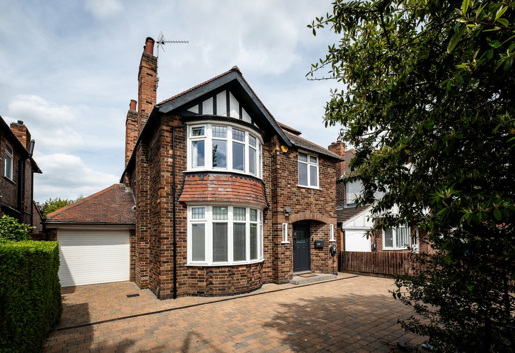 Property photo 1 of 29