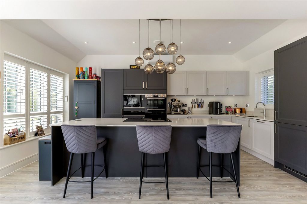 Additional image 6 of 4 bed detached house for saleOak Farm Close, Ascot, Berkshire SL5