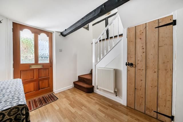 Property photo 2 of 19 Entrance Hall