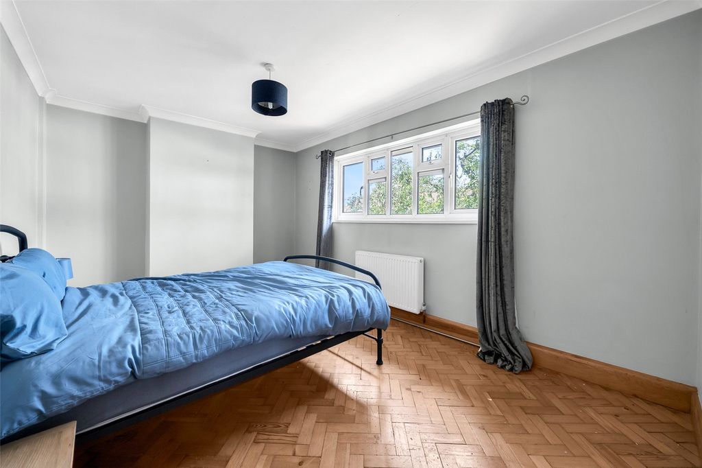 Property photo 2 of 12 Bedroom