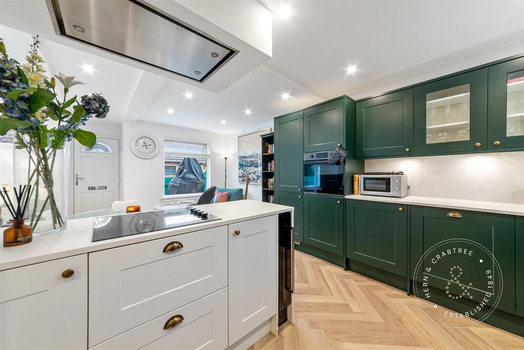 Property photo 3 of 27 Heol-Rhayader-10.Jpg