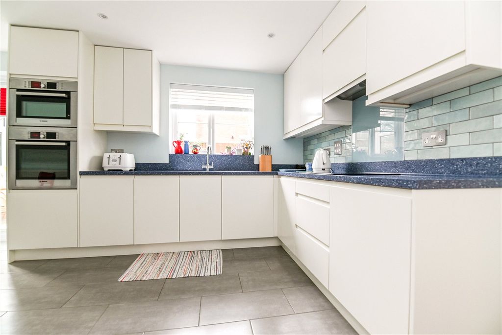 Property photo 3 of 23 Picture No. 04