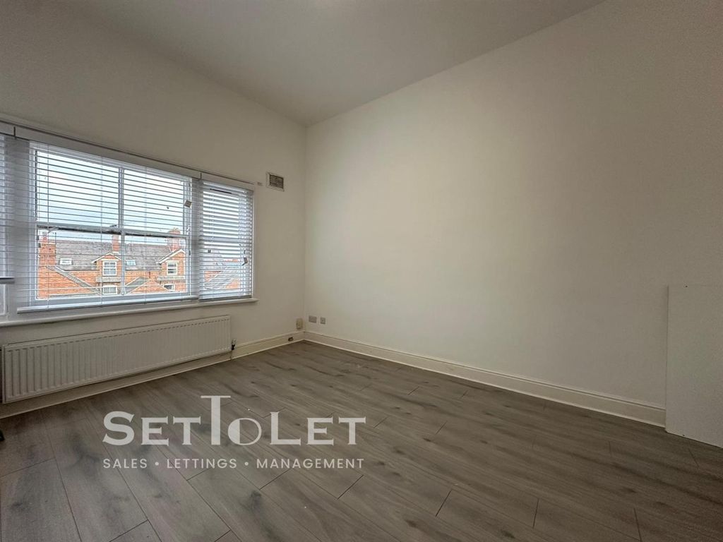 Property photo 2 of 7 A14620Ef-51d2-4d0E-Bd40-8Fb6529E28E4.Jpg