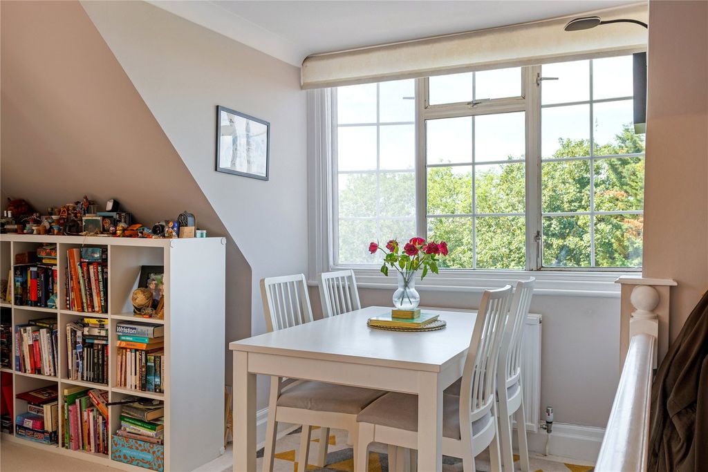 Property photo 3 of 21 Picture No. 11