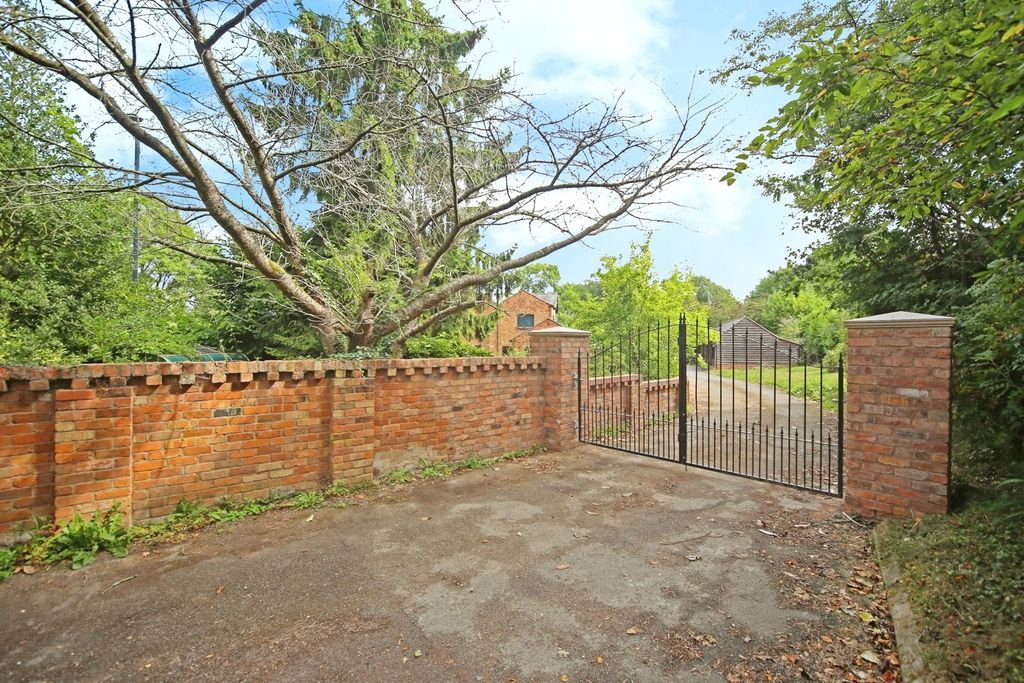 Property photo 3 of 40 Picture No. 68