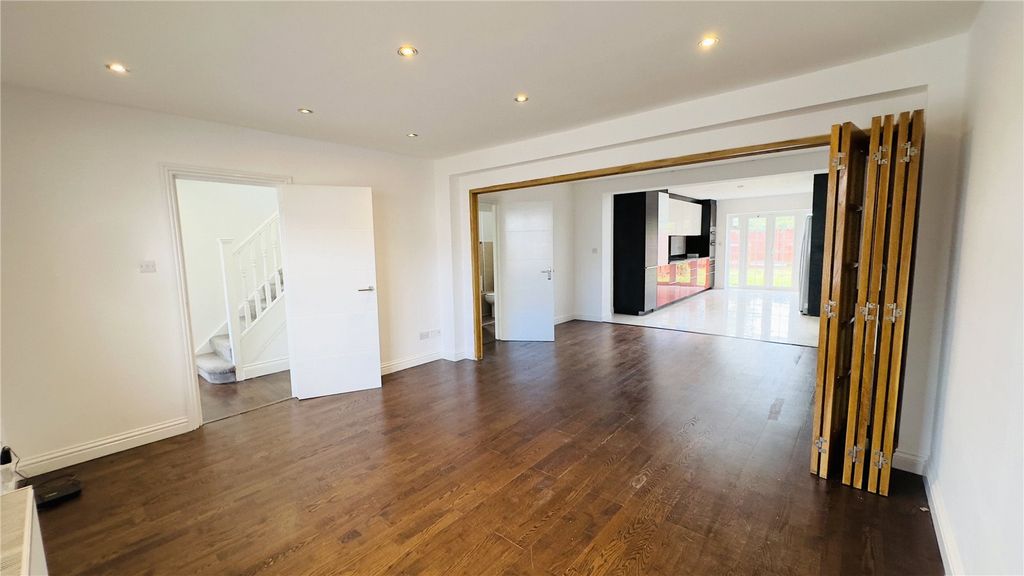 Property photo 2 of 16 Picture No. 54